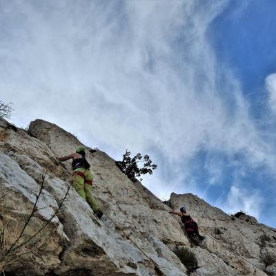 Climbing Ymittos8