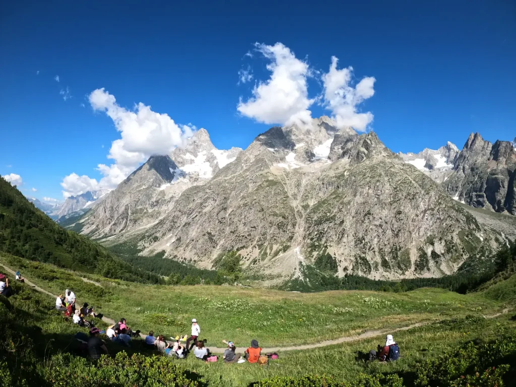 backpackongreece-image-tour-du-mont-blanc-vol3-italian-peaks-rest-12