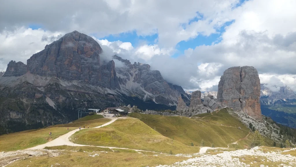 backpackongreece-image-dolomites-2026-01