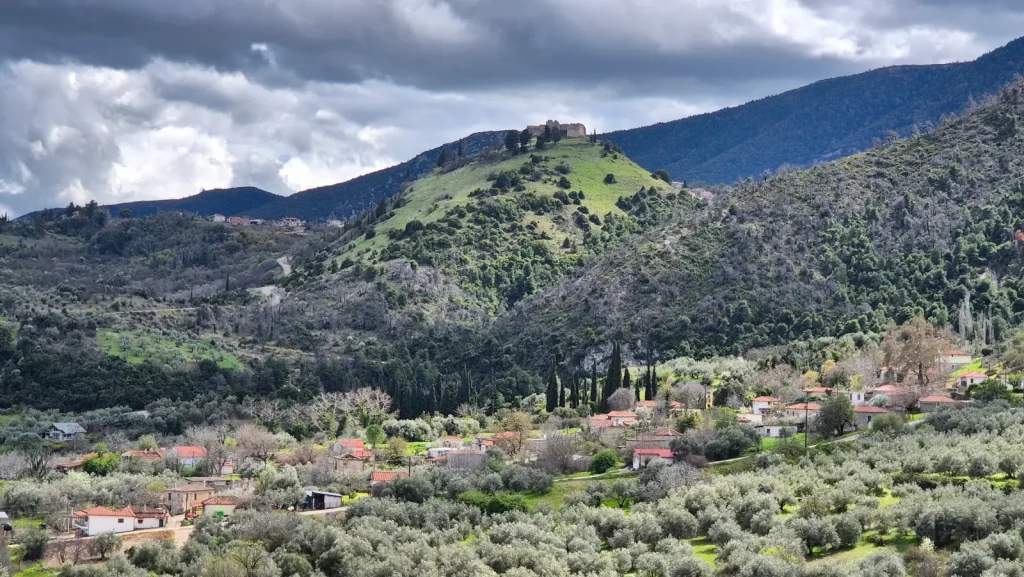 backpackongreece-image-to-monopati-tou-nerou-kallidromo-2026-10