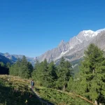 Μοναδική πεζοπορική εμπειρία στις πλαγιές του Mont Blanc, στο Tour du Mont Blanc. Πεζοπορία στο Tour du Mont Blanc στην ιταλική πλευρά των Άλπεων