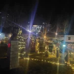 Χριστουγεννιάτικες εικόνες από την πλατεία. Η φάτνη στην κεντρική πλατεία του Μετσόβου