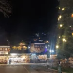Γιορτινή ατμόσφαιρα σε κάθε γωνιά. Στολισμένο Μέτσοβο την περίοδο των Χριστουγέννων