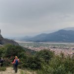 Καλαμπάκα από μονοπάτι στα Μετέωρα